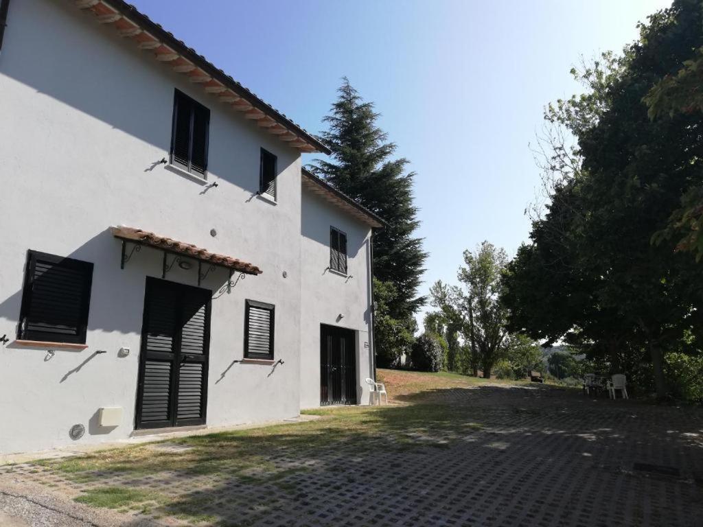 Case In Campagna Con Piscina A Тоді Екстер'єр фото